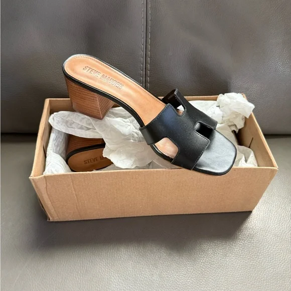 Steve Madden Black Block Heel Slide Sandals. Size 8 - Picture 1 of 7